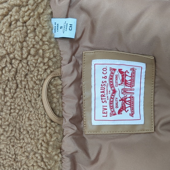 Levi's Teddy Jacket (NWT) - Picture 5 of 5